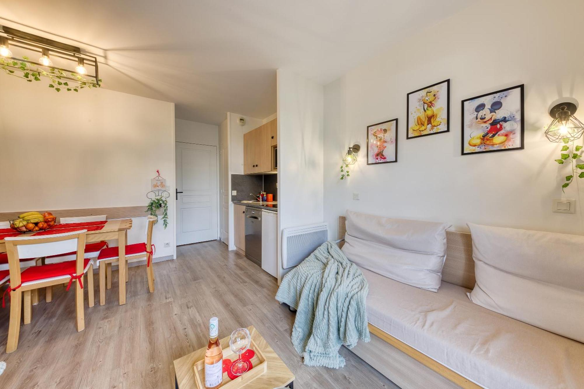Cosy / / Val D'europe / Paris Apartment